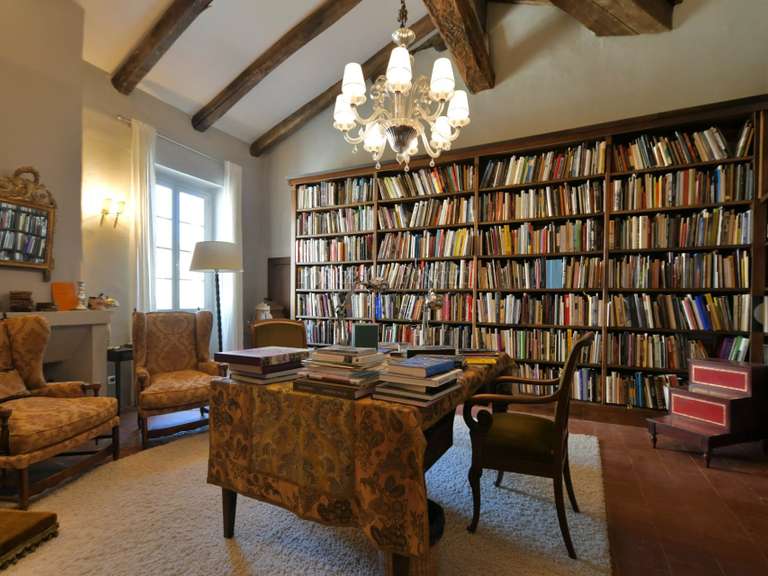 Château Uzès - 15 chambres - 2950m²
