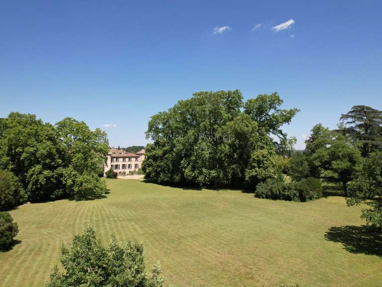 Château Uzès - 15 chambres - 2950m²