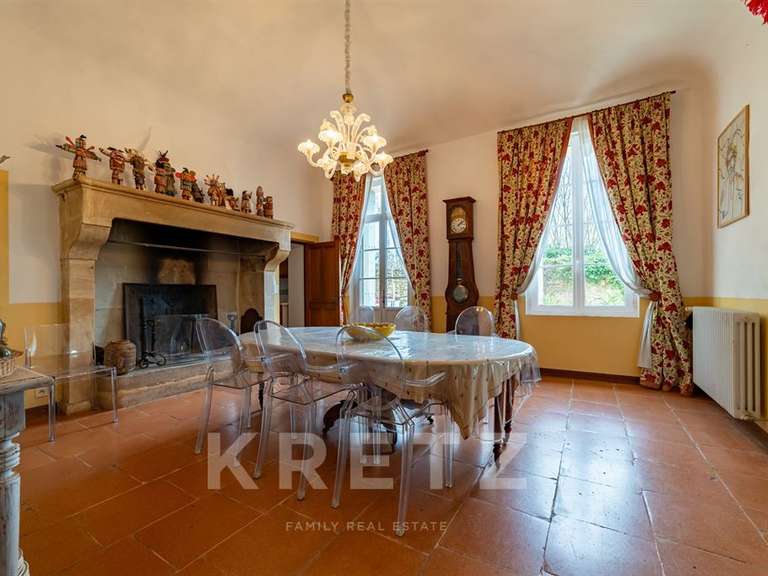 Hôtel particulier Uzès - 11 chambres - 500m²