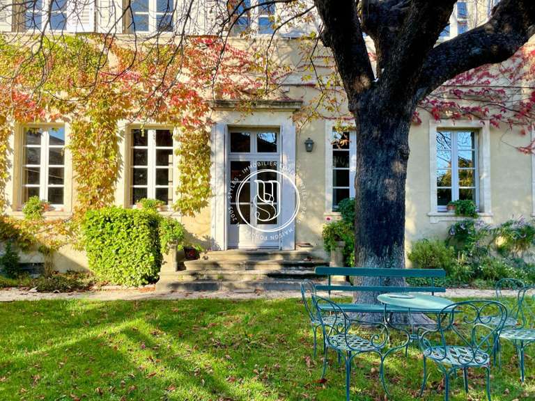 Hôtel particulier Uzès - 9 chambres - 650m²