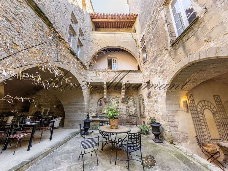 Hôtel particulier Uzès - 7 chambres - 450m²