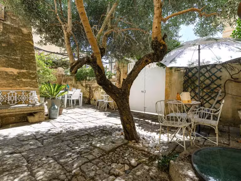 Hôtel particulier Uzès - 4 chambres - 328m²