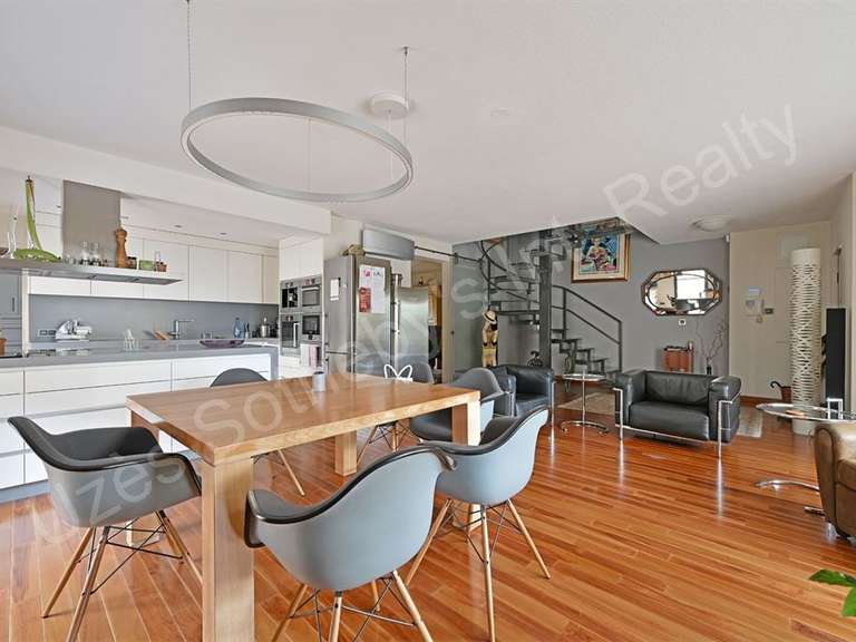 Maison Uzès - 3 chambres - 247m²