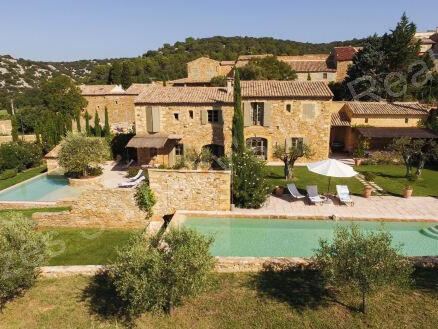 Holidays House Uzès - 8 bedrooms