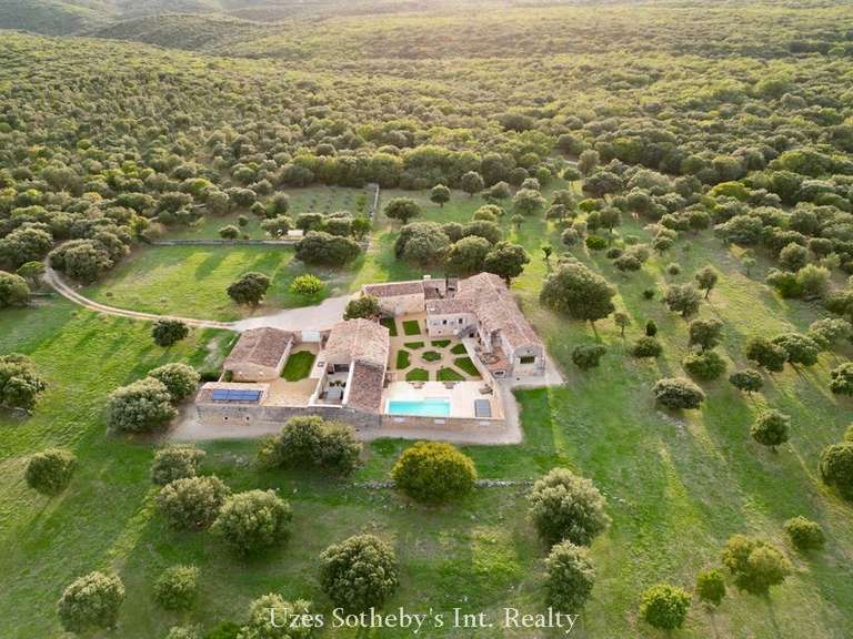 House Uzès - 7 bedrooms - 900m²