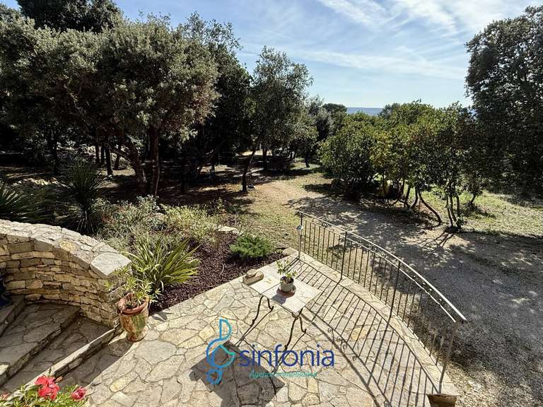 House Uzès - 5 bedrooms - 226m²
