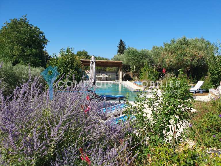 House Uzès - 9 bedrooms - 463m²