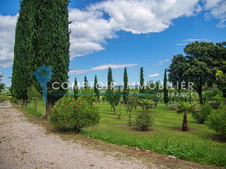Maison Uzès - 17 chambres - 571m²