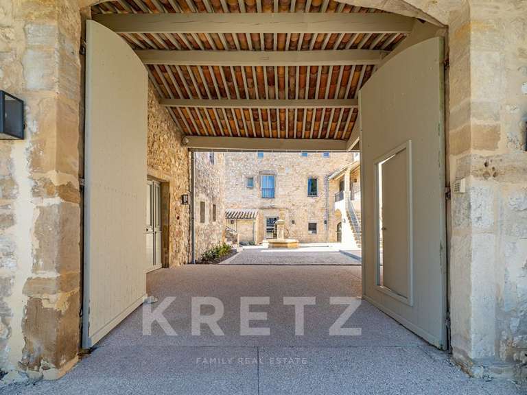 House Uzès - 16 bedrooms - 1650m²