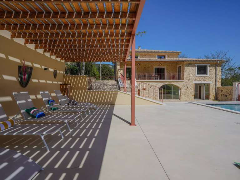 Maison Uzès - 6 chambres - 258m²
