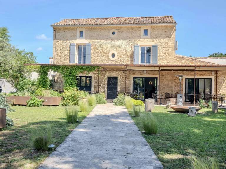 Maison Uzès - 3 chambres - 266m²