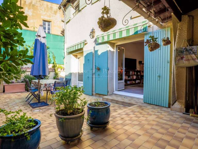 Maison Uzès - 4 chambres - 241m²