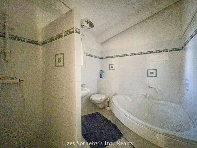 House Uzès - 5 bedrooms - 223m²