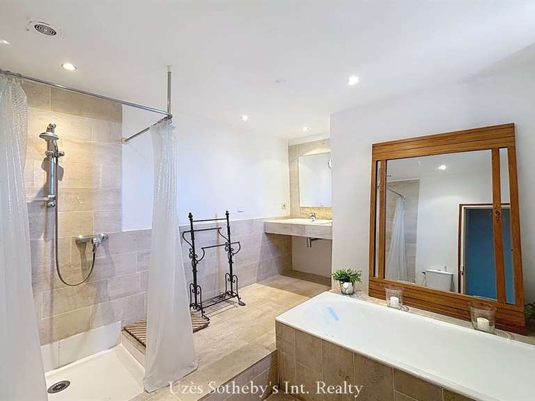 Maison Uzès - 7 chambres - 330m²