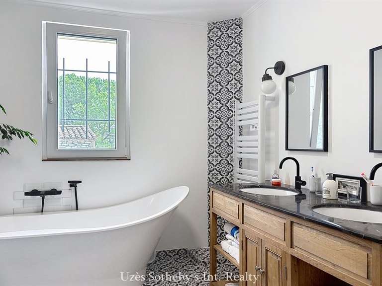 House Uzès - 5 bedrooms - 204m²