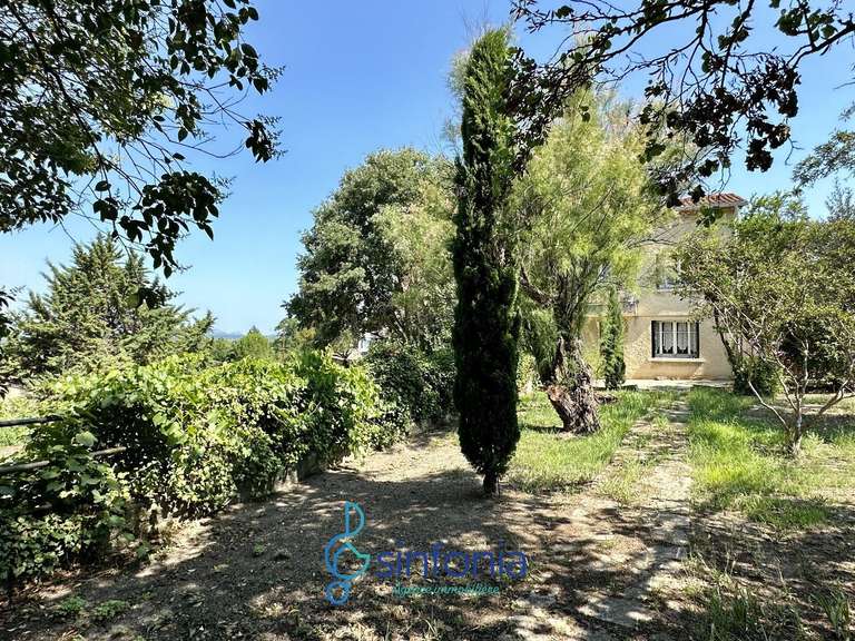 House Uzès - 6 bedrooms - 240m²