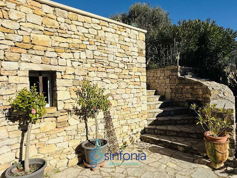 House Uzès - 5 bedrooms - 226m²