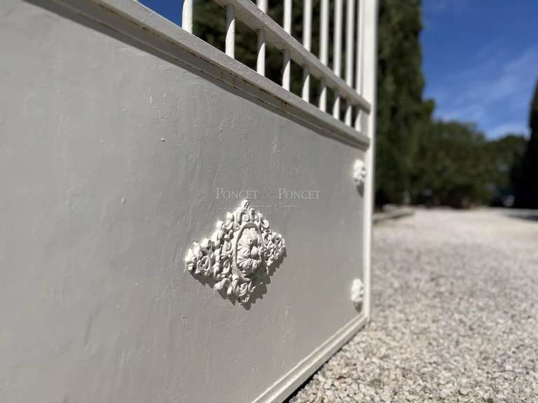 House Uzès - 8 bedrooms - 394m²