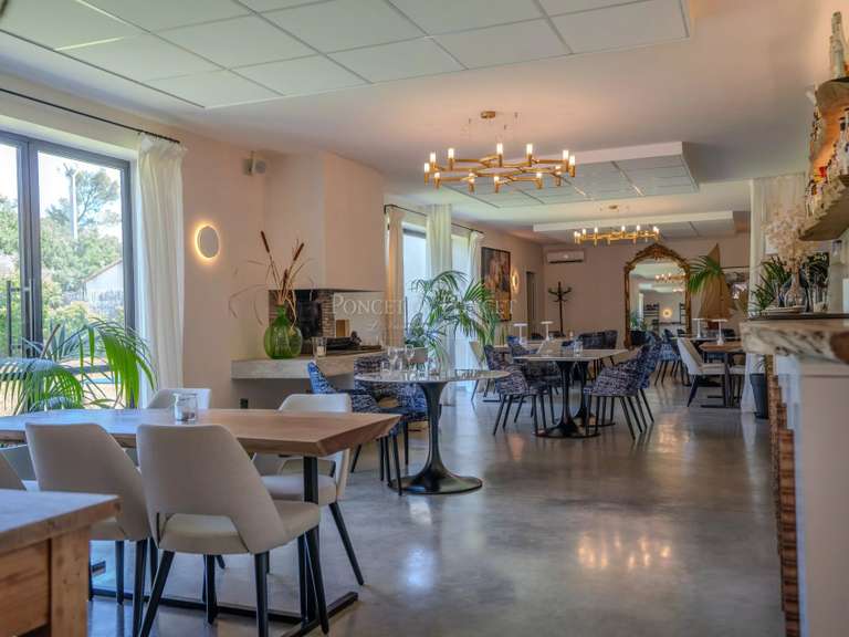 House Uzès - 3 bedrooms - 266m²