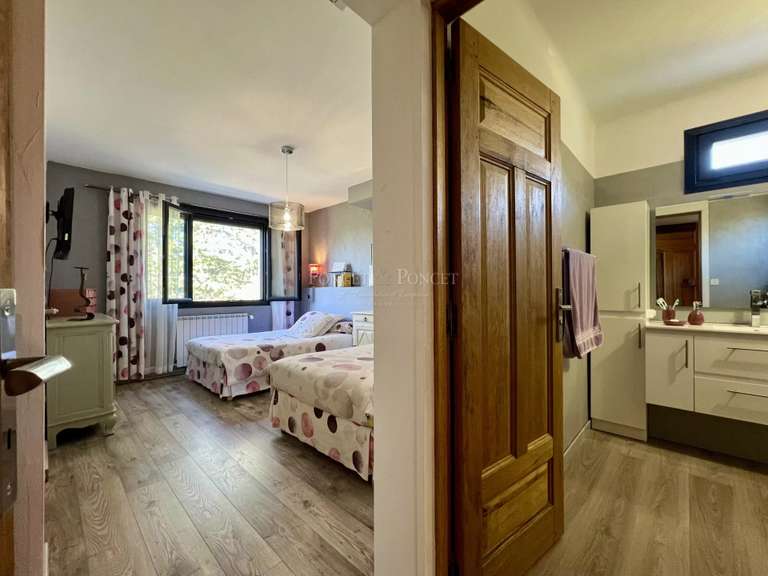 Maison Uzès - 6 chambres - 300m²