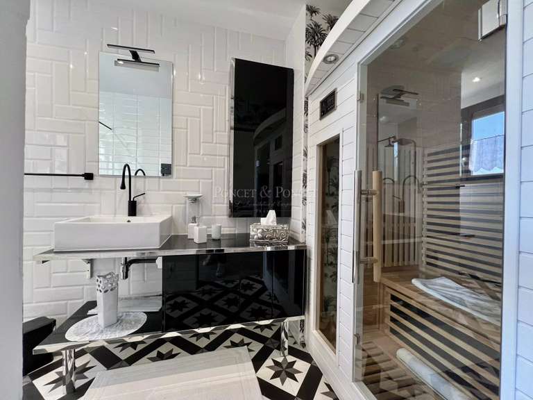 Maison Uzès - 6 chambres - 300m²