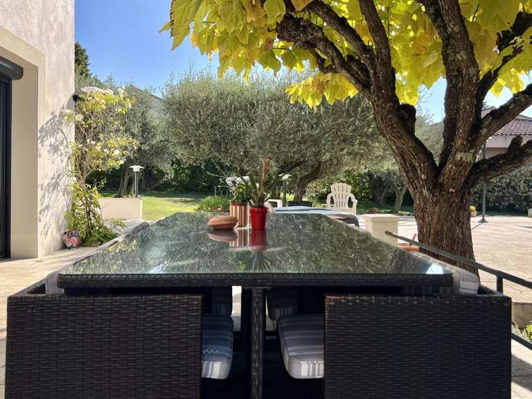 Maison Uzès - 6 chambres - 300m²
