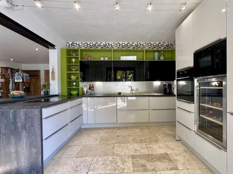 Maison Uzès - 6 chambres - 300m²