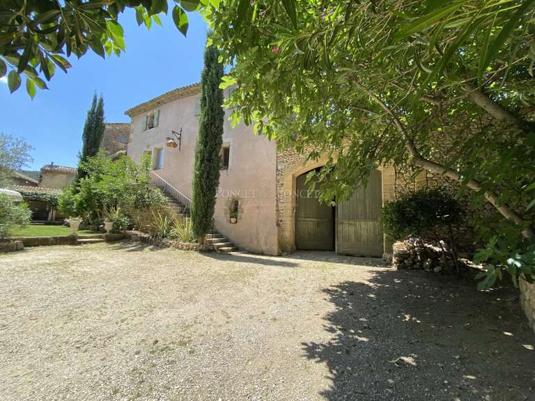 Maison Uzès - 6 chambres - 626m²