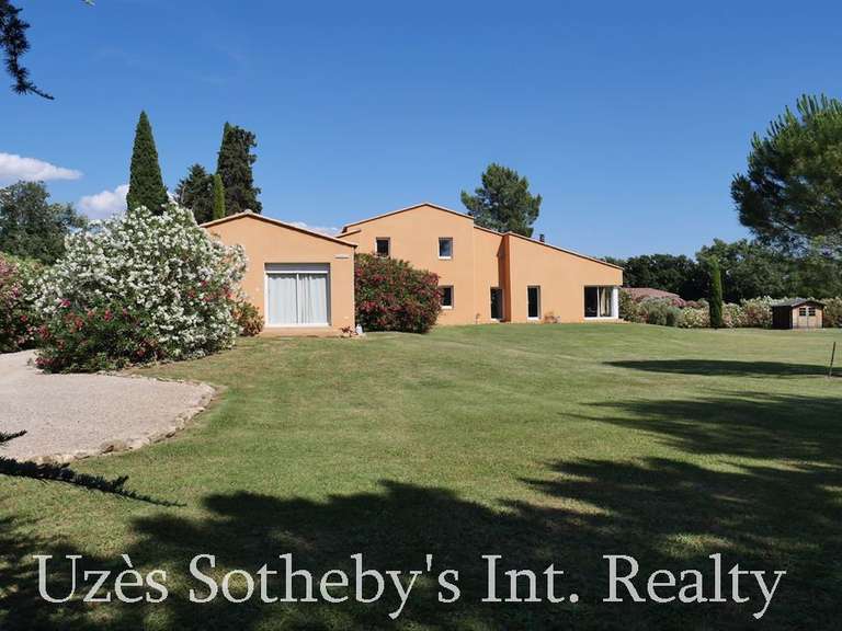 House Uzès - 8 bedrooms - 189m²