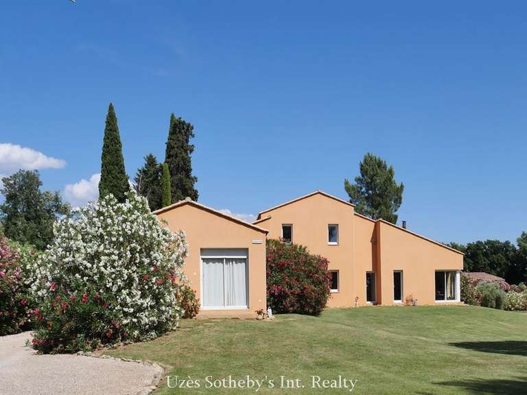 House Uzès - 8 bedrooms - 189m²