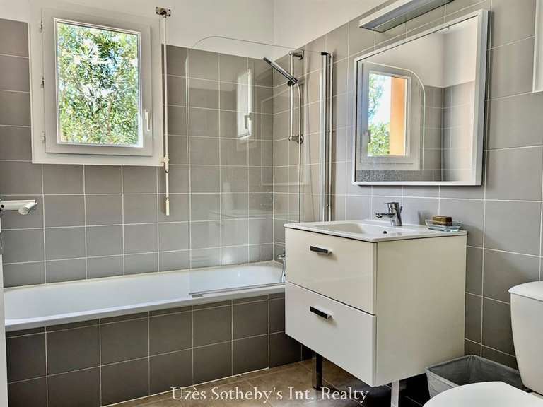 House Uzès - 8 bedrooms - 189m²
