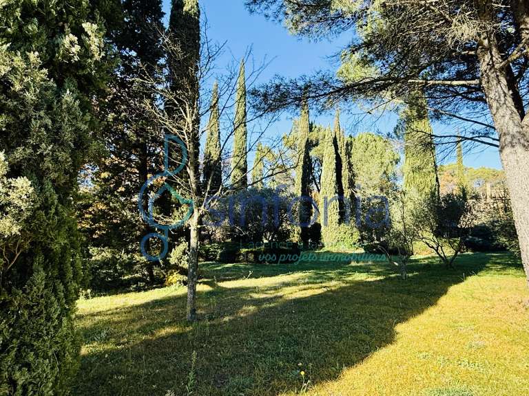 Maison Uzès - 4 chambres - 215m²