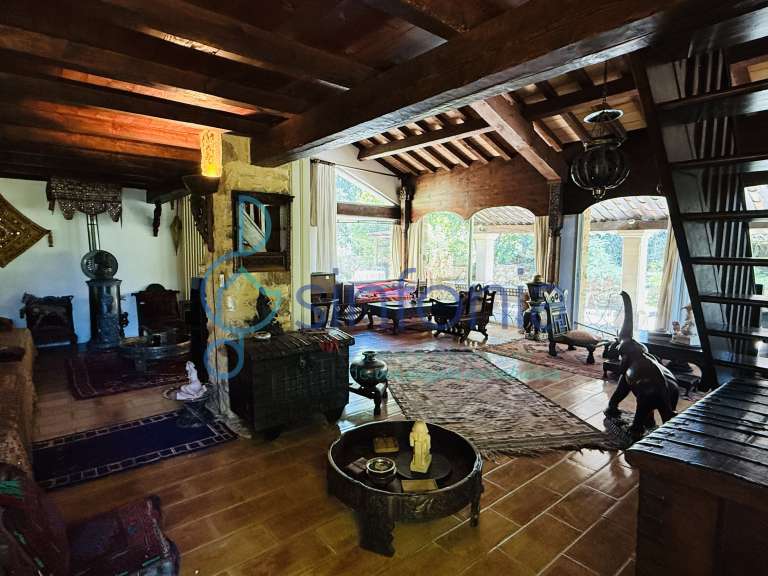 Maison Uzès - 4 chambres - 215m²