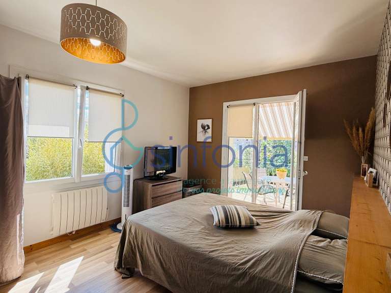 House Uzès - 7 bedrooms - 230m²