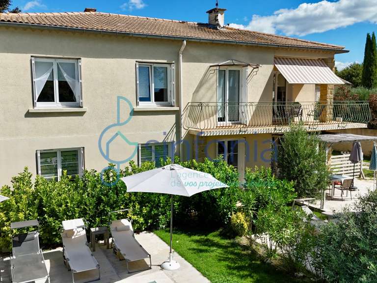 Maison Uzès - 7 chambres - 230m²