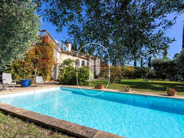 Maison Uzès - 5 chambres - 401m²