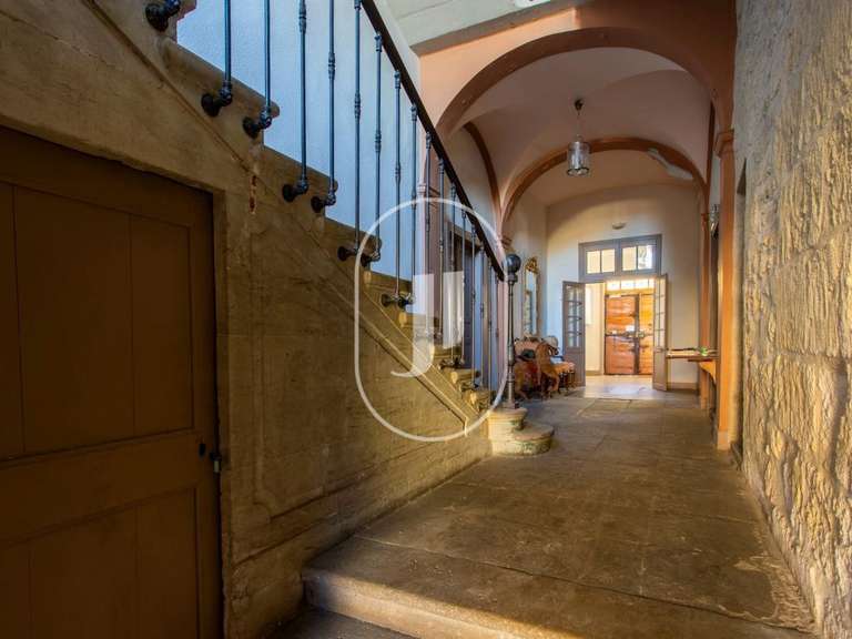 Maison Uzès - 7 chambres - 600m²