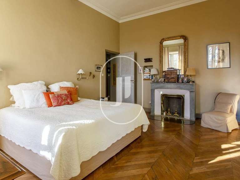 Maison Uzès - 7 chambres - 600m²