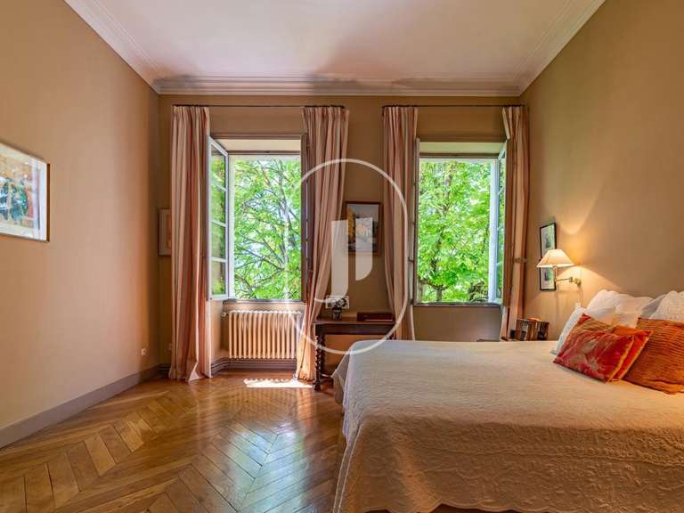 Maison Uzès - 7 chambres - 600m²