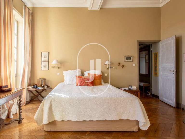 Maison Uzès - 7 chambres - 600m²