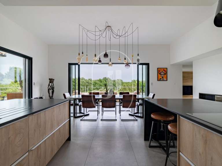 Maison Uzès - 4 chambres - 305m²