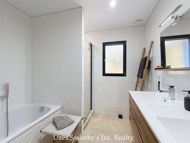 Maison Uzès - 4 chambres - 222m²