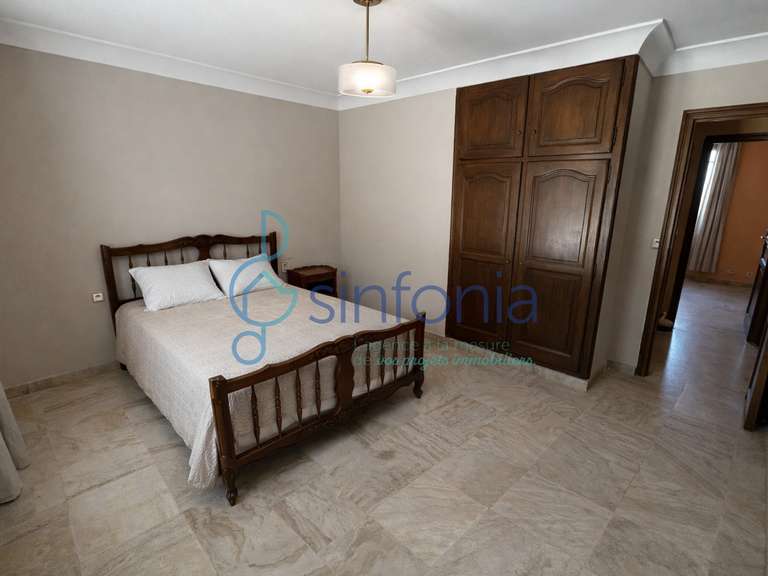 Maison Uzès - 5 chambres - 246m²