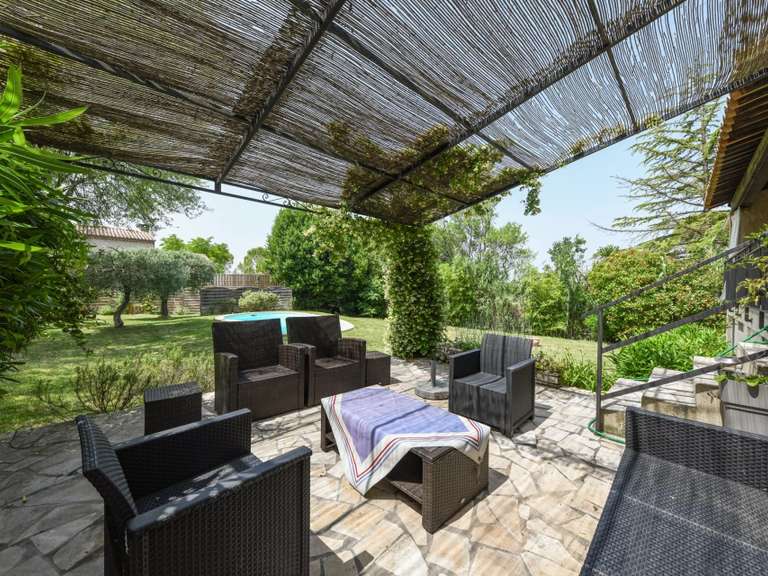 Maison Uzès - 3 chambres - 199m²