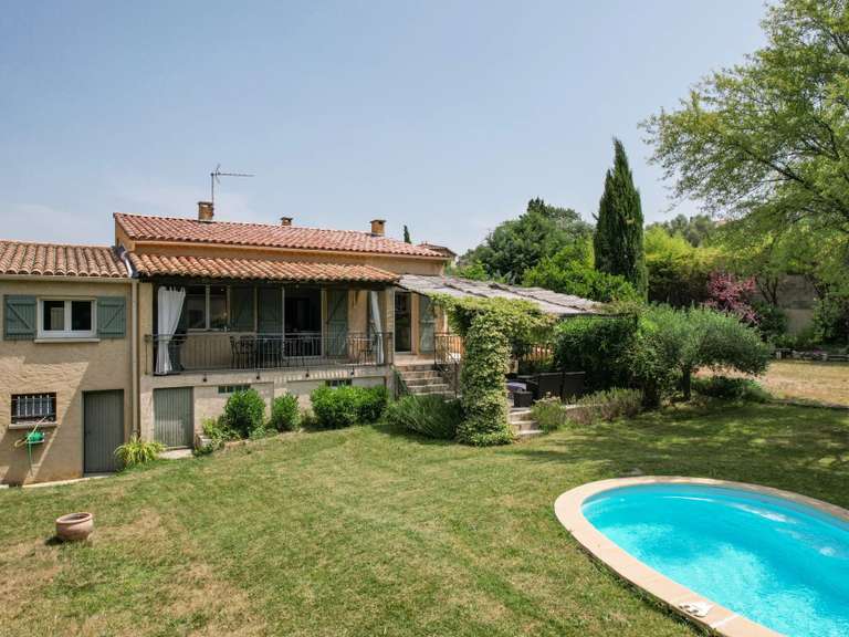 Maison Uzès - 3 chambres - 199m²