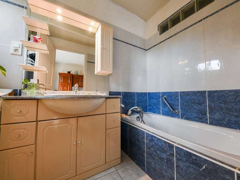 Maison Uzès - 3 chambres - 313m²