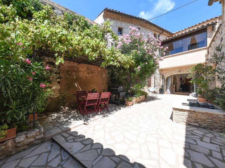 Maison Uzès - 6 chambres - 300m²