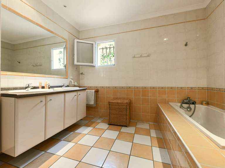 Maison Uzès - 7 chambres - 307m²