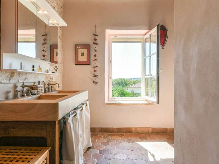 Maison Uzès - 3 chambres - 369m²