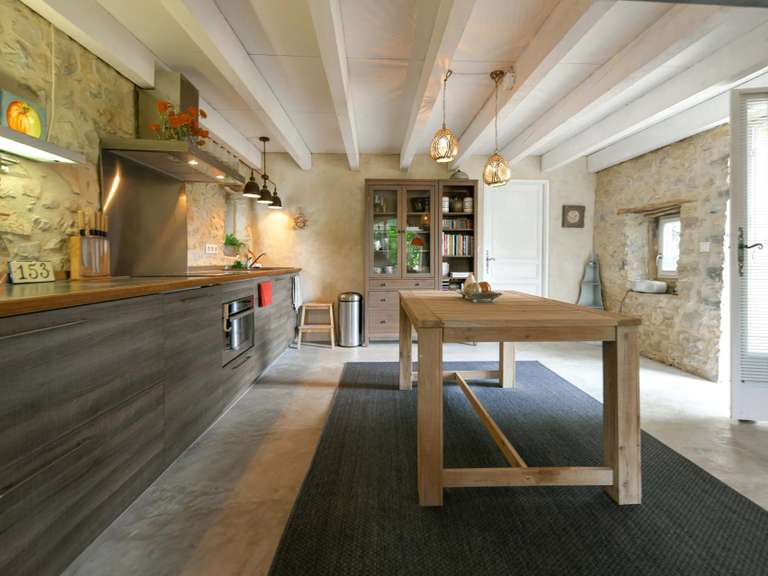 Maison Uzès - 4 chambres - 222m²